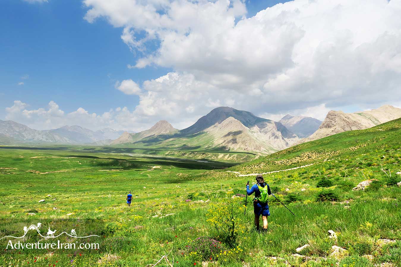 iran hiking tours